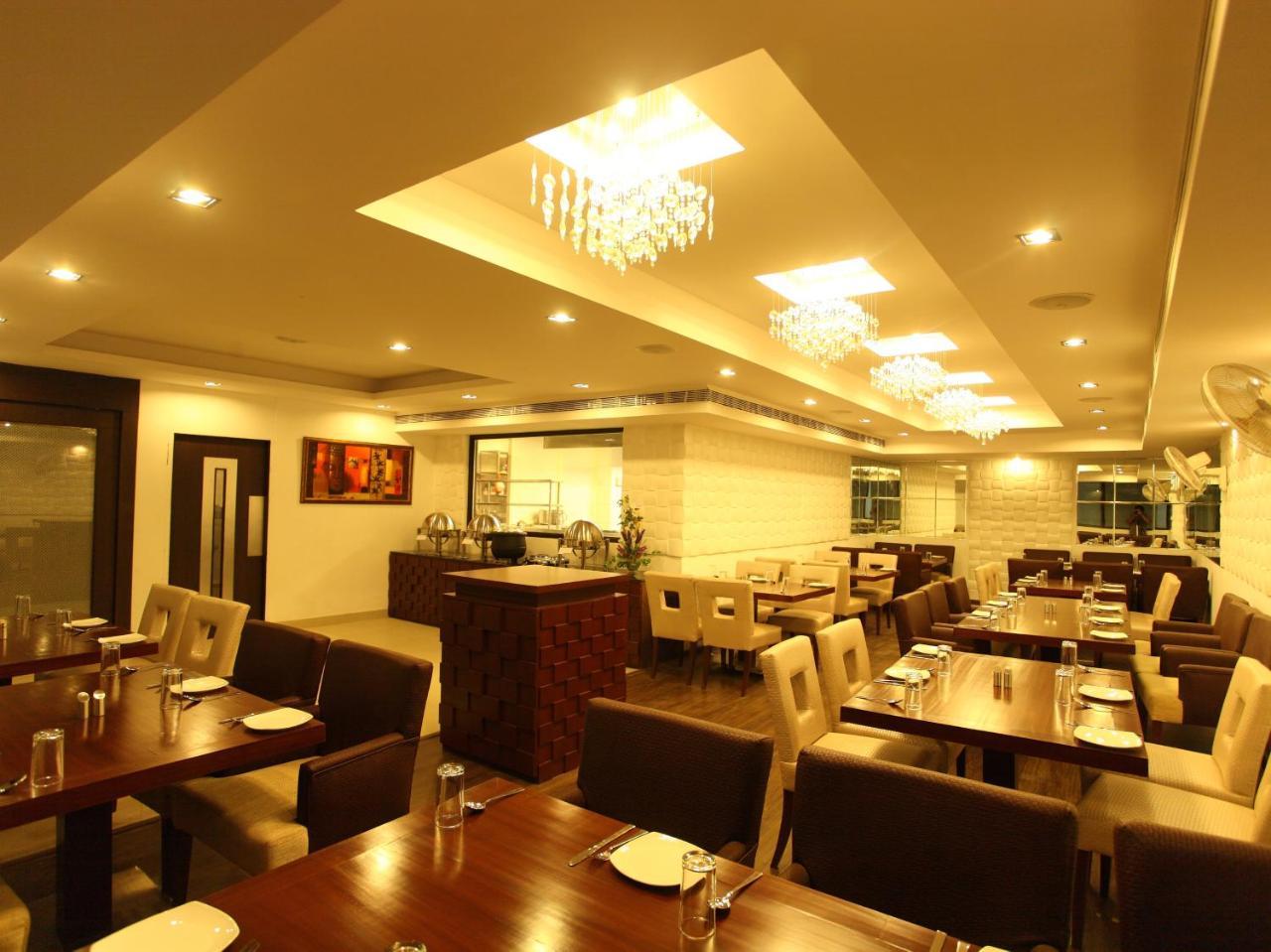 Hotel Surya Plaza Kota  Exterior foto